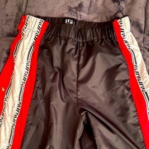 ❌SOLD❌ BRAND NEW LF Snap pants
